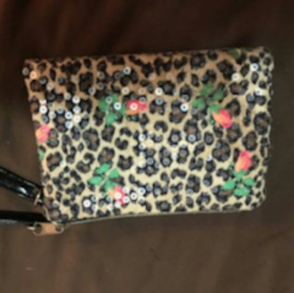 Betsey Johnson wristlet wallet - Picture 2 of 4